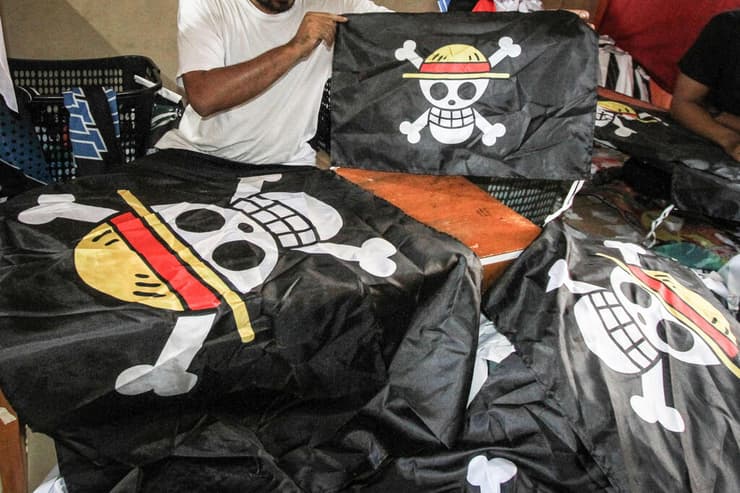 אינדונזיה דגל פיראטים מחאה