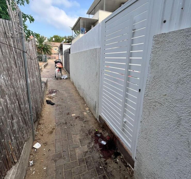 חצר הבית באשדוד אליו נזרק רימון