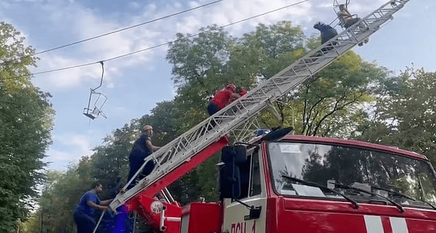 רוסיה רכבל התרסק ל אגם