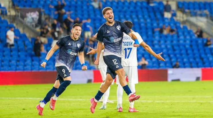 ג'ואהד חלבי חוגג