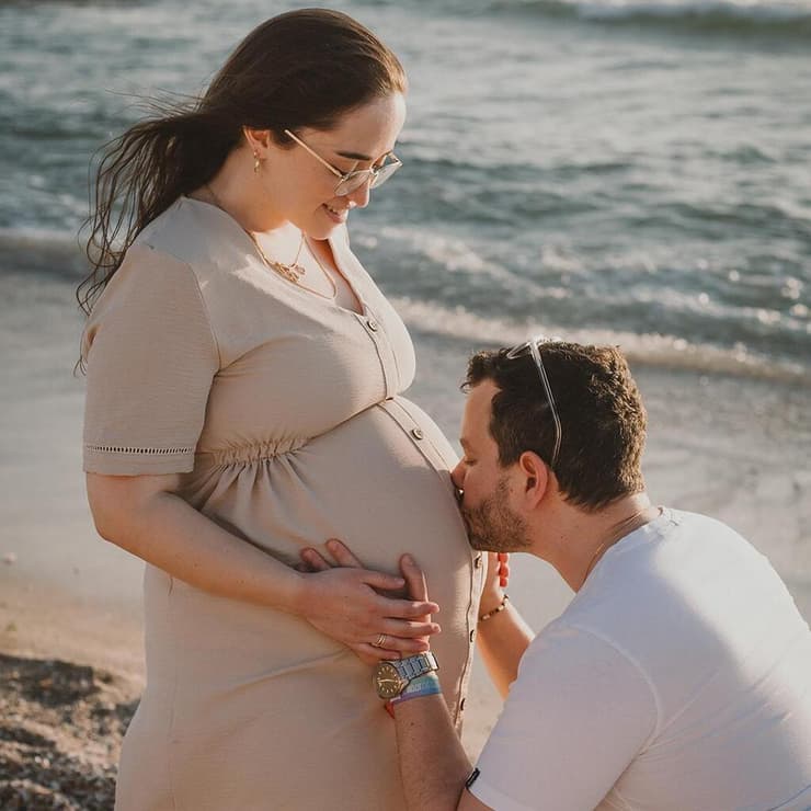 דנה סולומון ובעלה יוסי, הישראלית הראשונה שהרתה לאחר טיפול CAR-T נגד סרטן