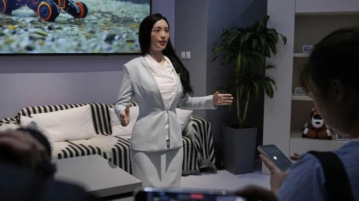 חנות הרובוטים הסינית 