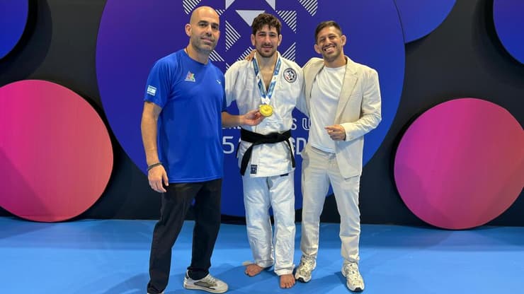 רידר עם מדליית הזהב