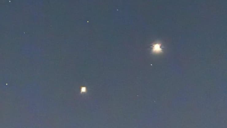 נוגה מימין וצדק משמאל. יתקרבו עוד (צילום: מתוך הרשתות החברתיות) נוגה מימין וצדק משמאל. יתקרבו עוד