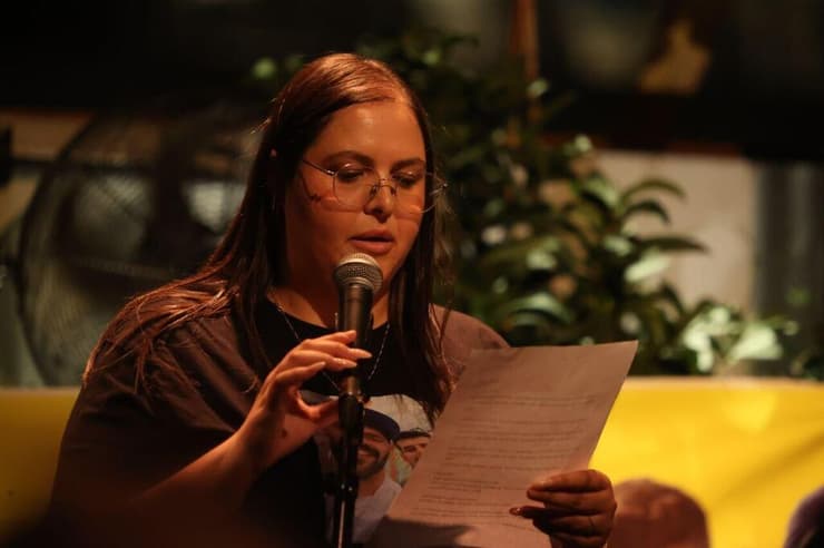 שני קנר, חברתם הטובה של גלי וזיו. " נלחמים עליכם בכל דרך אפשרית" (צילום: מוטי קמחי) שני קנר, חברתם הטובה של גלי וזיו. " נלחמים עליכם בכל דרך אפשרית"