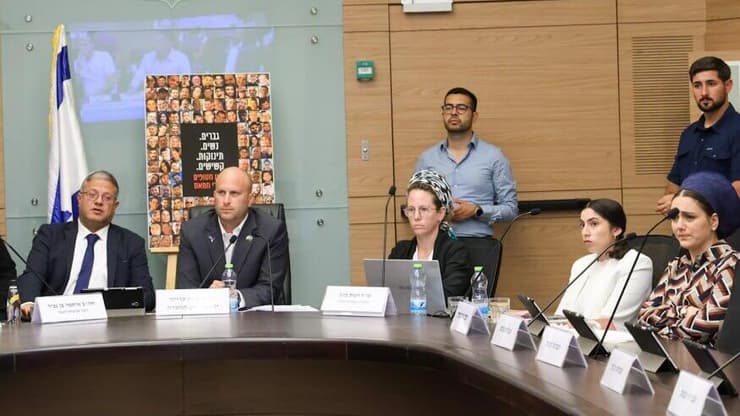 דיון בוועדת הפנים בנושא קברו של המחבל עז א-דין אל-קאסם בנשר