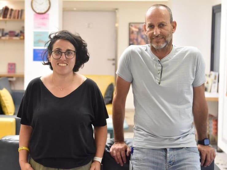 שי מור ודניאל קרן במחלקת "עוגן" בבית החולים מזור 