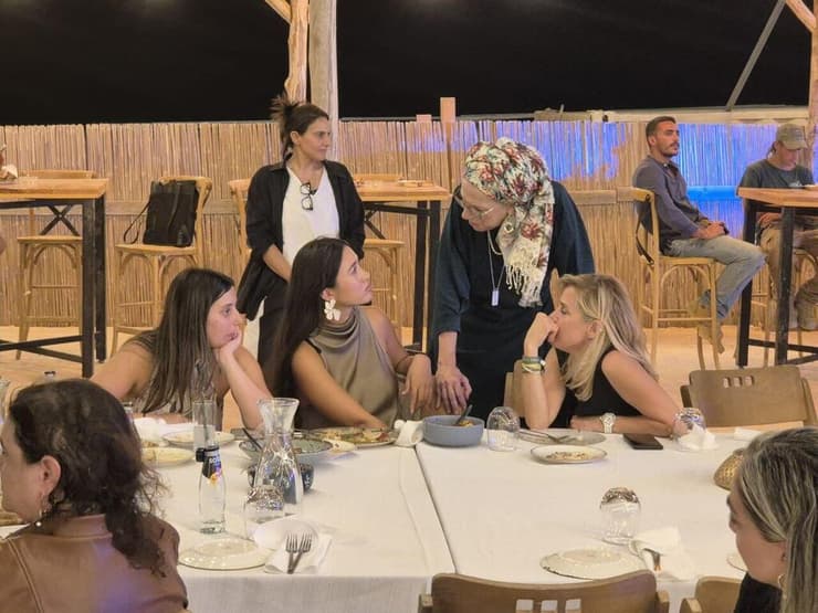 נועה ארגמני בחתונה של מרדכי ואמונה 