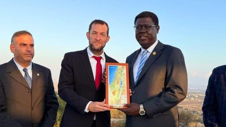 שר החוץ של דרום סודן, מונדיי סאמאייה קומבה, בביקור בשומרון