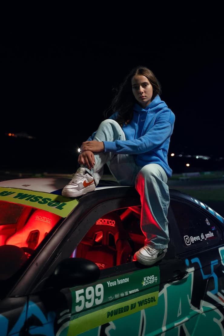 נהגת מרוצים אווה איבנוב