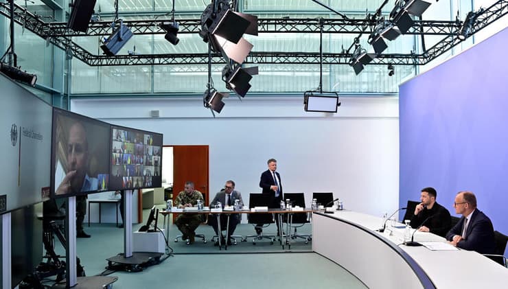 ישיבת זום לפני פסגת טראמפ פוטין קנצלר גרמניה פרידריך מרץ נשיא אוקראינה וולודימיר זלנסקי