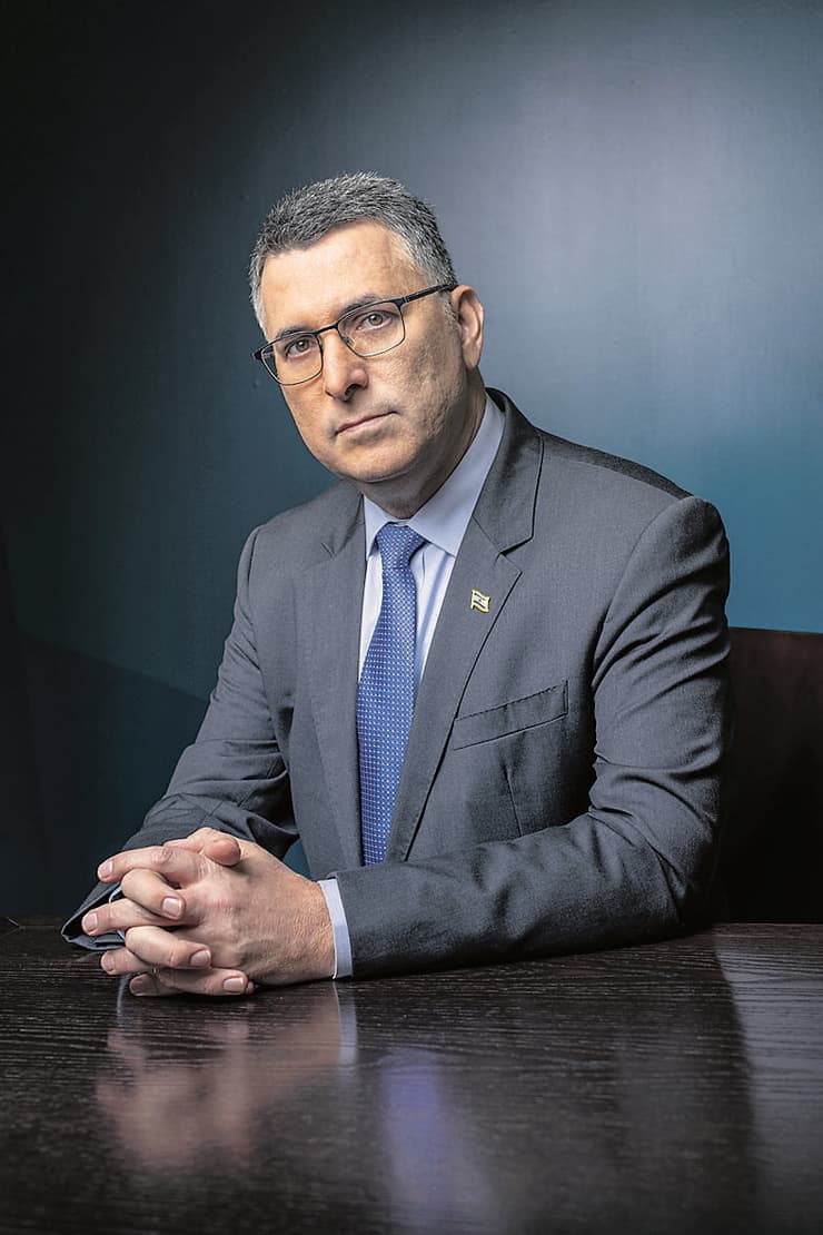 סער. שתיקה מעיקה בחדר