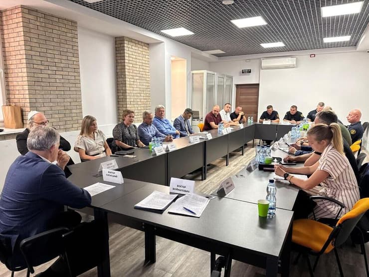 מפגש ההיערכות בקייב (צילום: אנה הריפס, סוכנות DESS קייב) מפגש ההיערכות בקייב