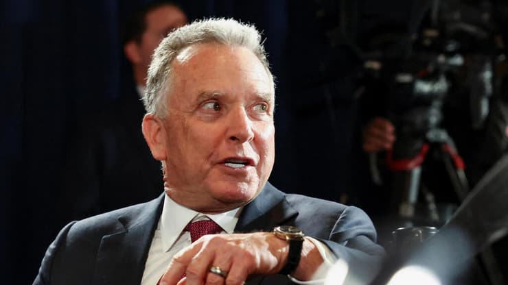 סטיב וויטקוף שליח נשיא ארה"ב ב פסגה בין טראמפ ל פוטין ב אלסקה