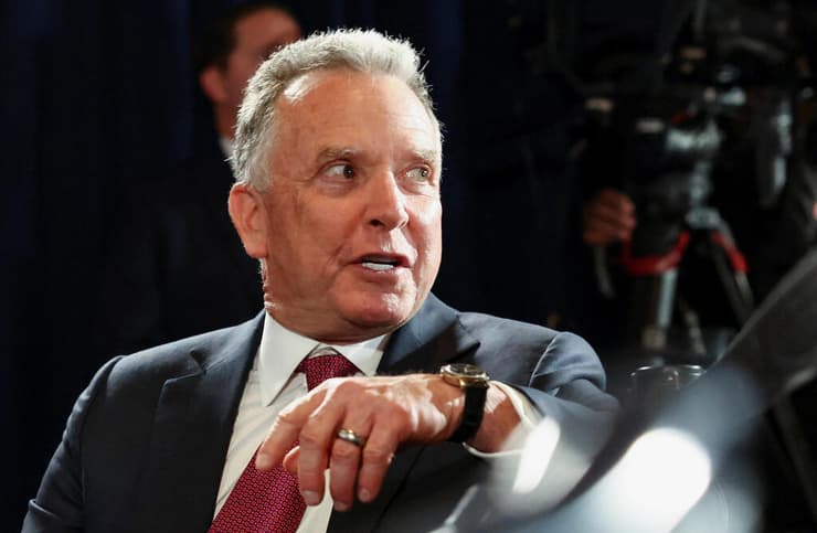 סטיב וויטקוף שליח נשיא ארה"ב ב פסגה בין טראמפ ל פוטין ב אלסקה