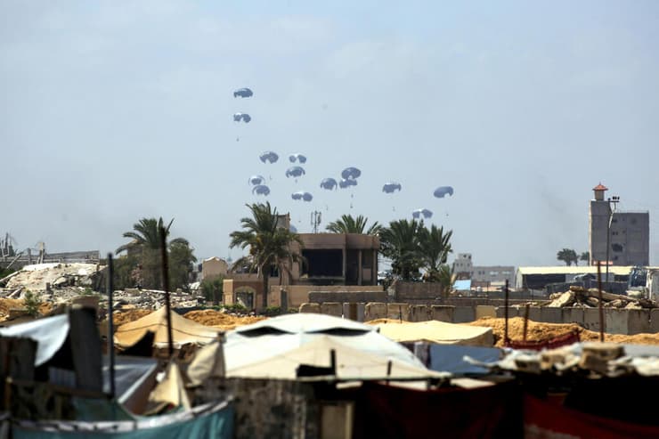 הצנחת סיוע הומניטרי בעזה