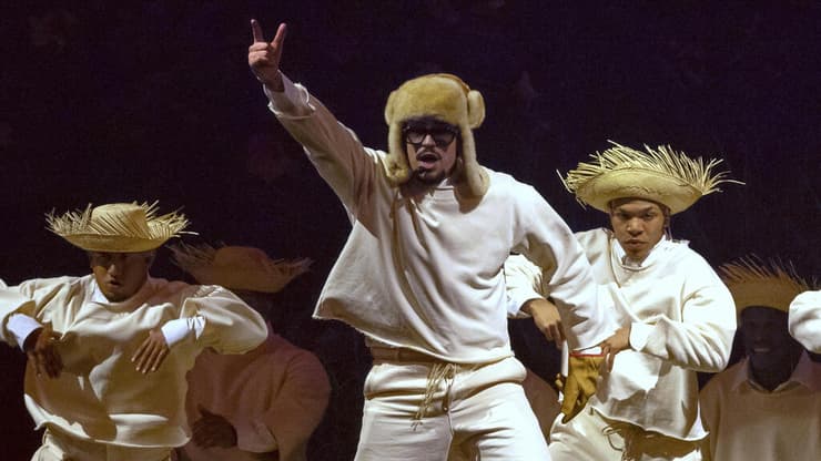 באד באני בהופעת הפתיחה בסאן חואן