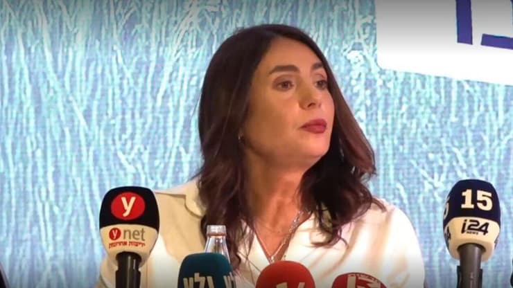 "אין כאוס תחבורתי, הרכבת ממשיכה לעבוד". רגב (צילום: נחום סגל ) מסע"ת לציון תחילת העבודות למסילת קריית שמונה-תל אביב