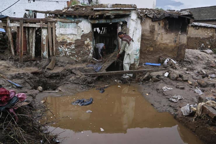 ההרס בח'ייבר פח'טונח'ווה (צילום: AP Photo/Muhammad Sajjad) מונסון ב צפון פקיסטן הצפות שיטפונות