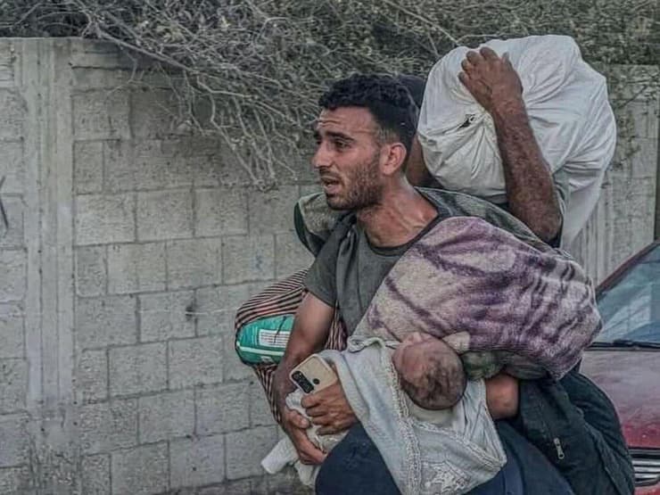 פלסטינים עוזבים את העיר עזה