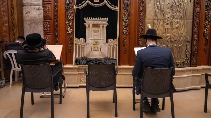 לילה בכותל המערבי