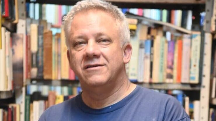 יוסף הלפר. "מנסים לחסל את העסקים הקטנים" (צילום: יאיר שגיא ) יוסף הלפר - ספרי הלפר