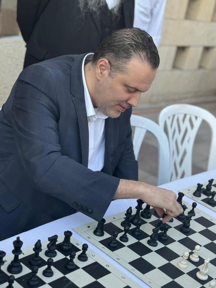 השר מיקי זוהר אליפות הפותחה בשחמט