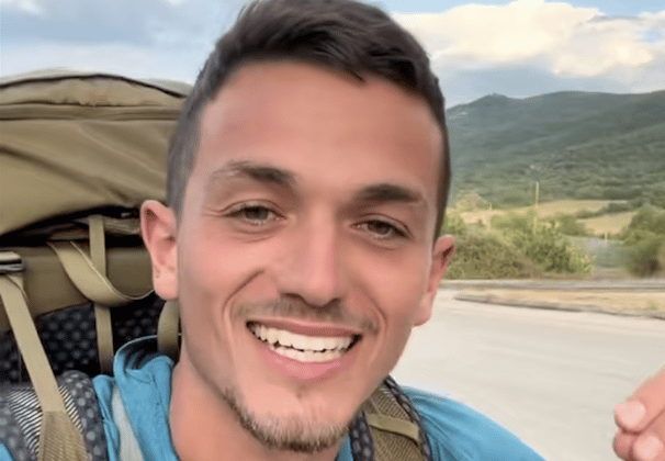 אריאל רון (צילום: אריאל רון) אריאל רון חוצה את אירופה בטרמפים