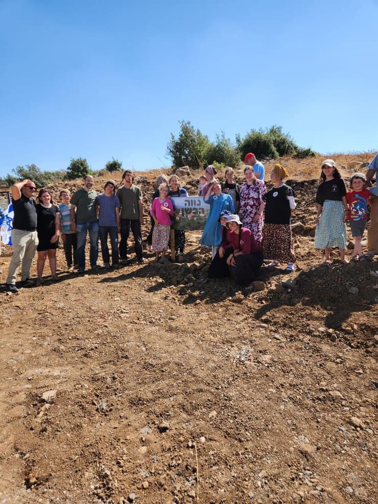 הניחו אבן פינה ליישוב חדש בשם נווה הבשן