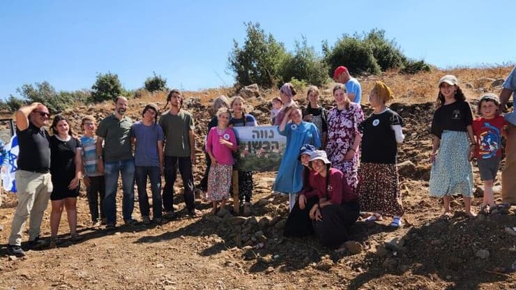 הניחו אבן פינה ליישוב חדש בשם נווה הבשן