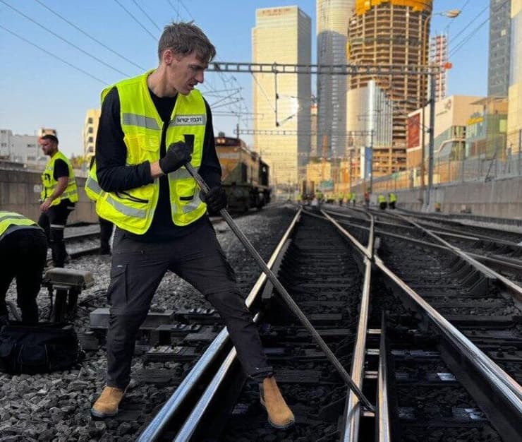 עבודות בטיחות ברכבת השלום