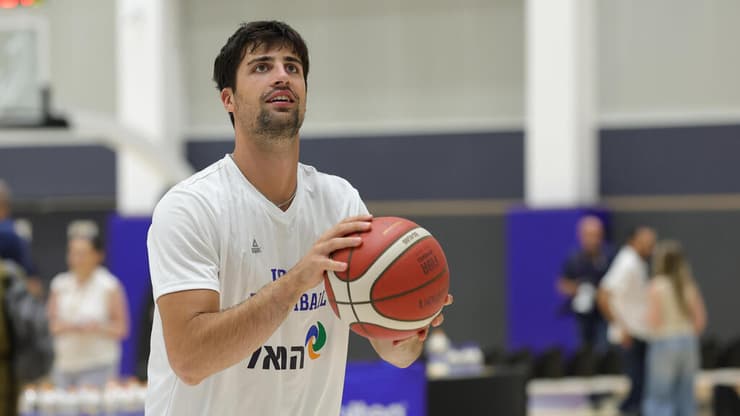 שחקן נבחרת ישראל דני אבדיה