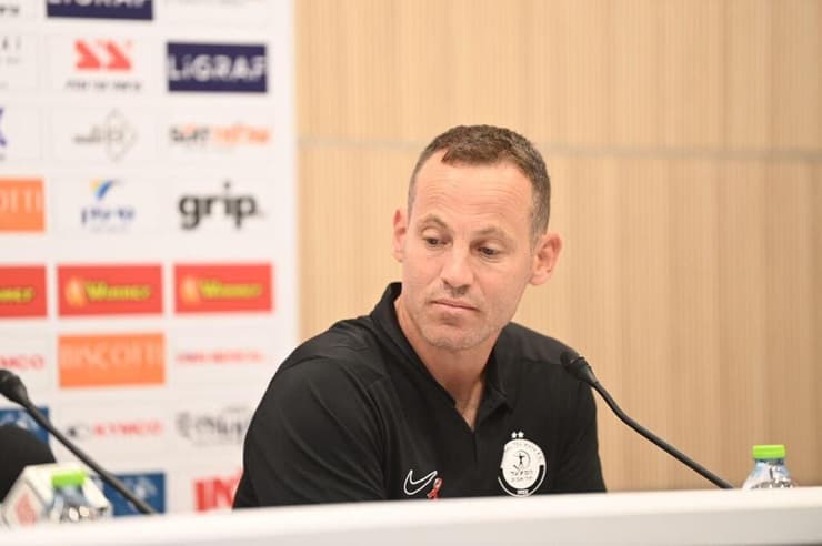 "שונה מהקדנציה הקודמת". בוקסנבאום (צילום: יאיר שגיא) מסיבת עיתונאים הפועל ת"א פתיחת עונה עומר בוקסנבאום