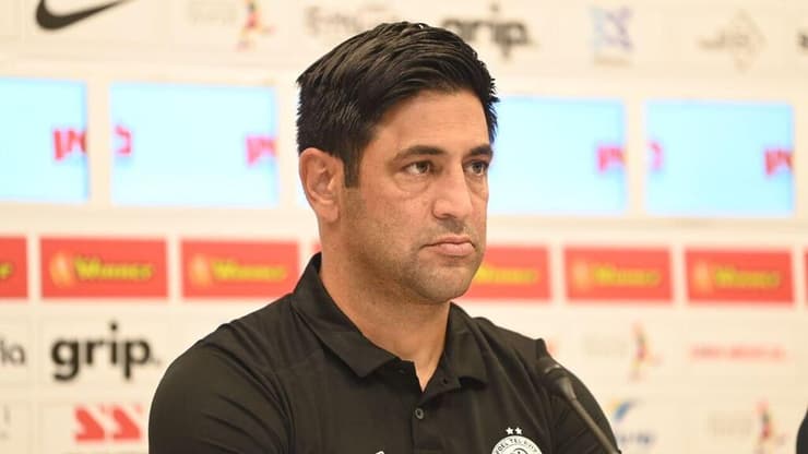 "הקהל יהיה גאה בקבוצה". ברדה (צילום: יאיר שגיא) מסיבת עיתונאים הפועל ת"א פתיחת עונה אליניב ברדה