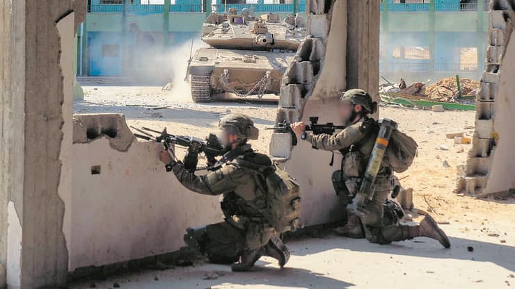 כוחות צה"ל ברצועה. התוכניות לכיבוש וטיהור העיר עזה משתרעות אל תוך ינואר־פברואר, לפחות (דובר צה"ל) כוחות צה"ל ברצועה. התוכניות לכיבוש וטיהור העיר עזה משתרעות אל תוך ינואר־פברואר, לפחות