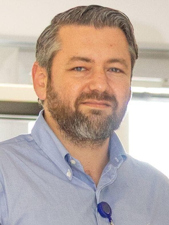 ד"ר ירון אור מור