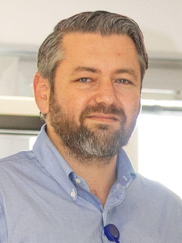 ד"ר ירון אור מור