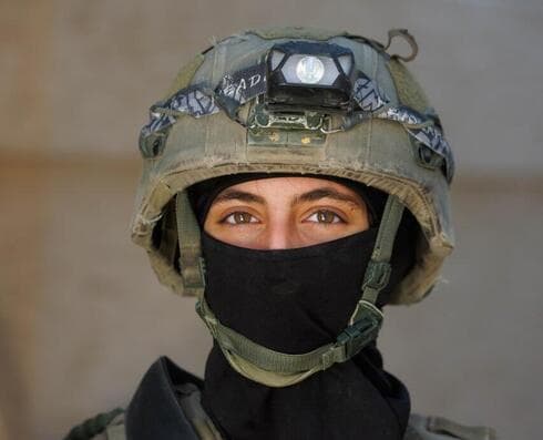 הלוחמות הפרמדיקיות שמתמרנות עם הלוחמים ברצועת עזה 