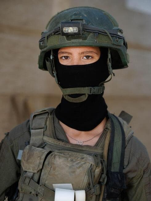 הלוחמות הפרמדיקיות שמתמרנות עם הלוחמים ברצועת עזה 