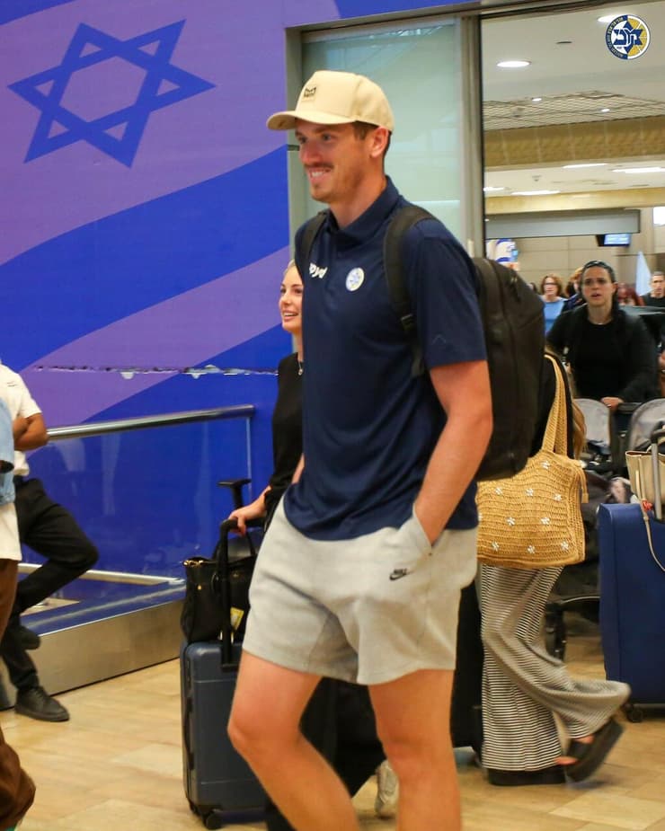 טי ג'יי ליף (צילום: מכבי ת"א) טי ג'יי ליף