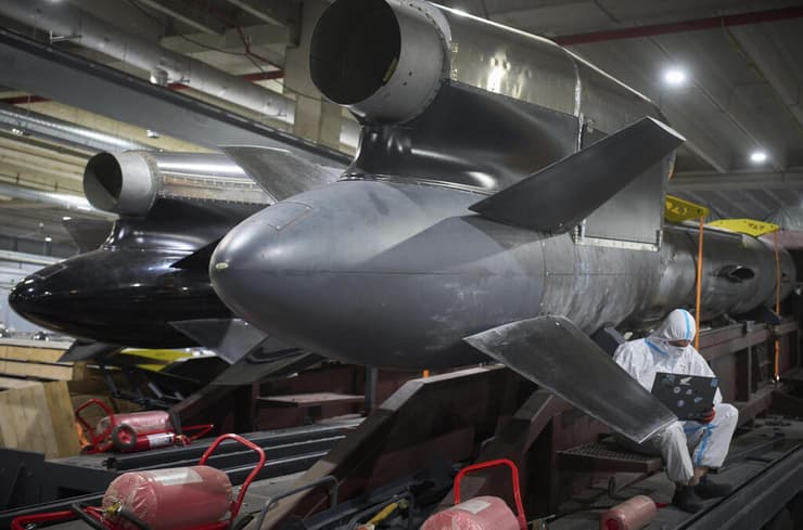 טיל שיוט מדגם פלמינגו שמייצרת אוקראינה במפעל סודי