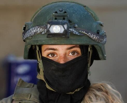 הלוחמות הפרמדיקיות שמתמרנות עם הלוחמים ברצועת עזה 