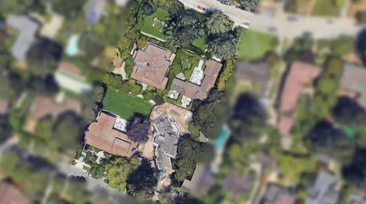 המתחם של צוקרברג בפאלו אלטו (רשתות חברתיות) המתחם של צוקרברג בפאלו אלטו