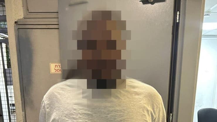 נעצר חשוד בגניבת טלפון של אב שכול בחוף הים בת"א