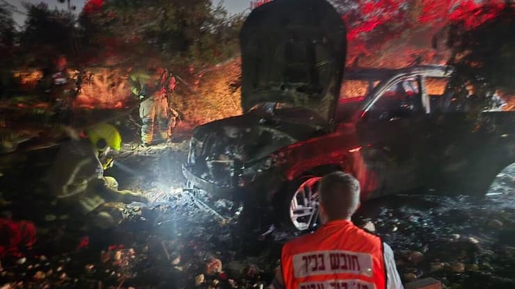 צילום: תיעוד מבצעי מד"א שתי גופות אותרו ברכב בוער ביער חורשים