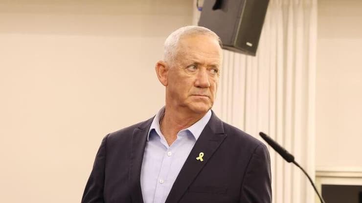 "לא עושה רושם שיהיה פה שינוי דרמטי". גנץ (צילום: דנה קופל) בני גנץ מכנס מסיבת עיתונאים