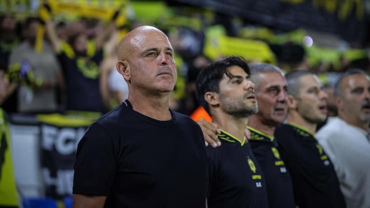 מכבי נתניה יוסי אבוקסיס - הפועל באר-שבע