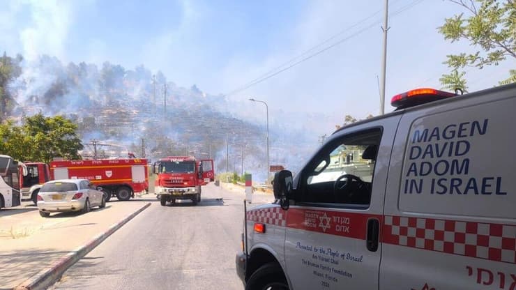 שריפה בכביש 1, באזור מבשרת ציון