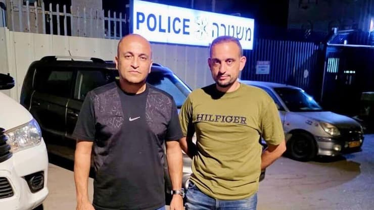 חסן שעלאן ודיאא חאג' יחיא בתחנת המשטרה בכפר קאסם