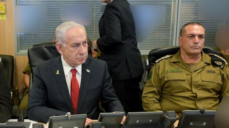 נתניהו בבור בקרייה